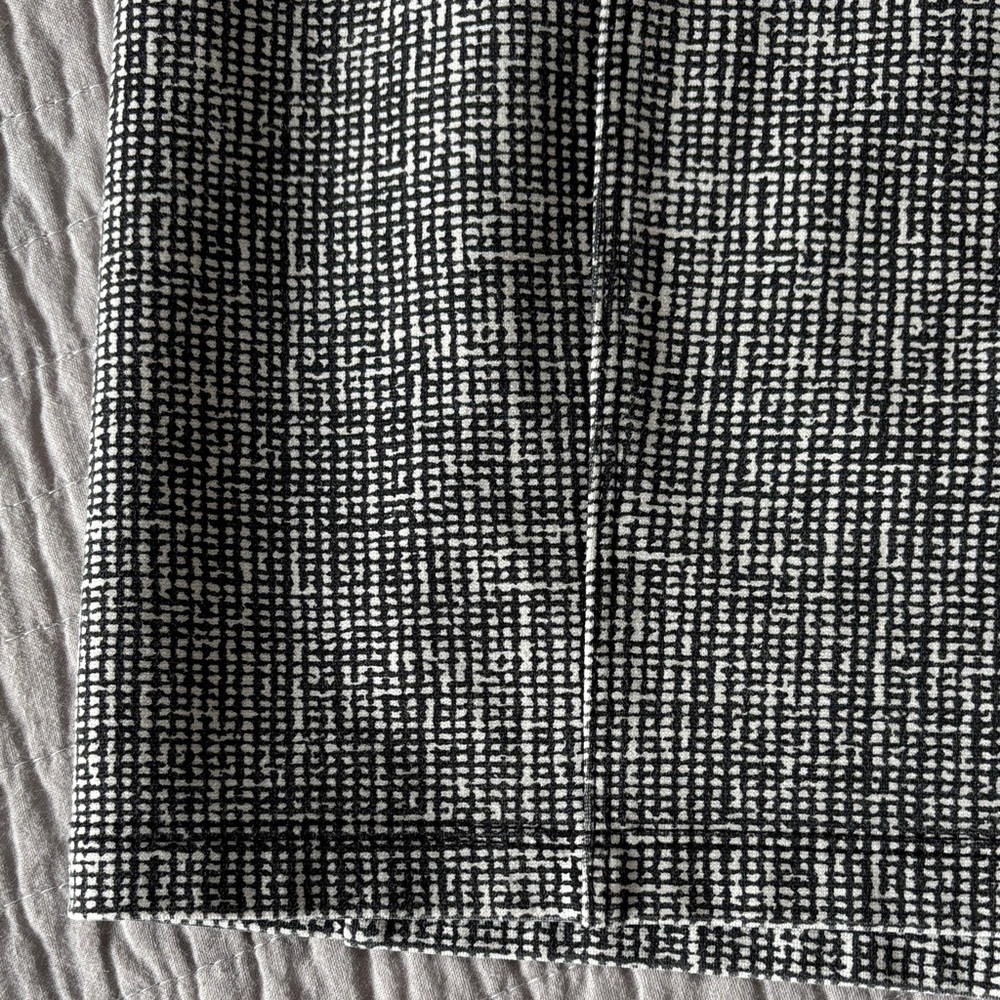 Classic Gray Patterned Pencil Skirt - Picture 7 of 7